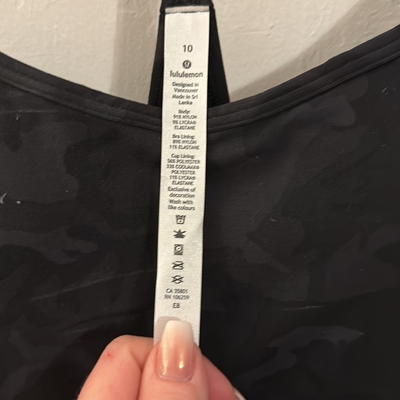 Lululemon fitness top - Picture 8 of 8